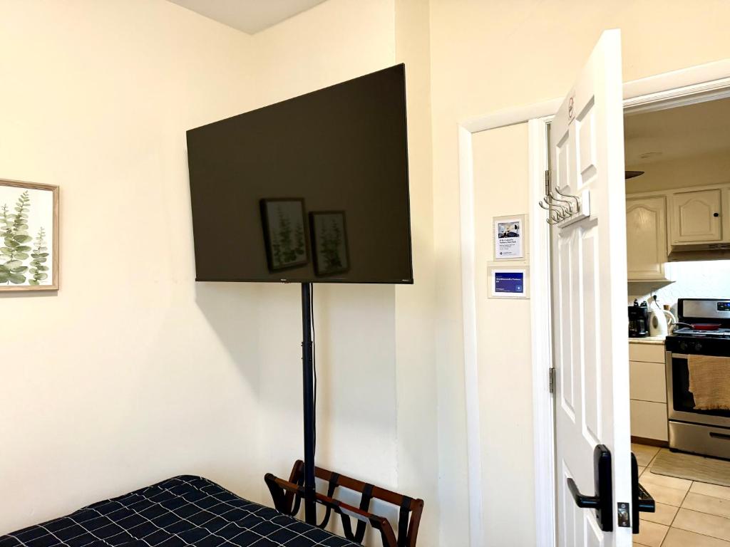 10-A Diamond in Yonkers, NY - Image 4