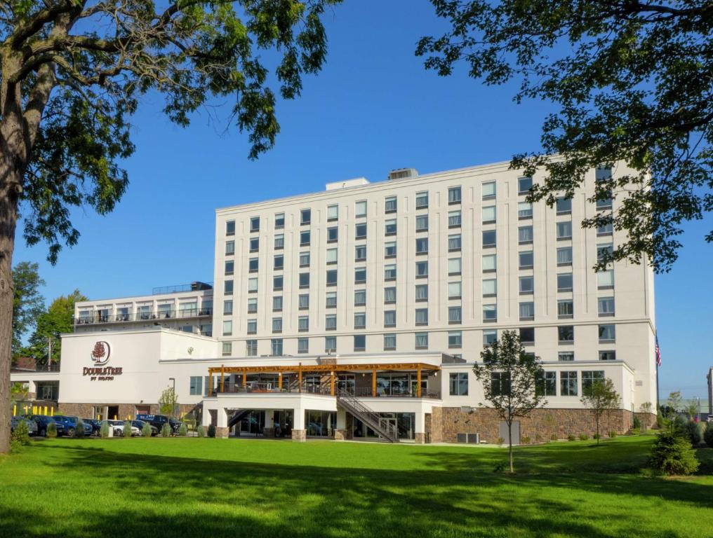 DoubleTree by Hilton Hotel Niagara Falls New York - Image 5