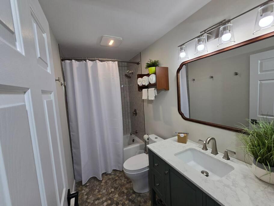 Pool Arcade Mtn Views Lake George Home Retreat WFH