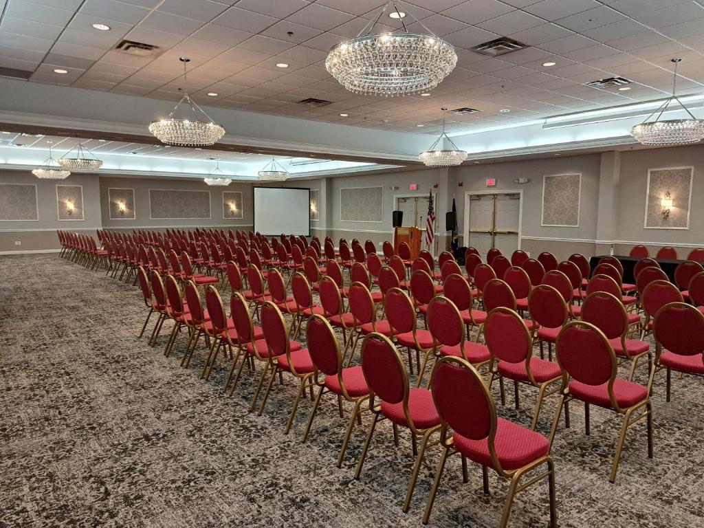 Fort William Henry Hotel - Image 6