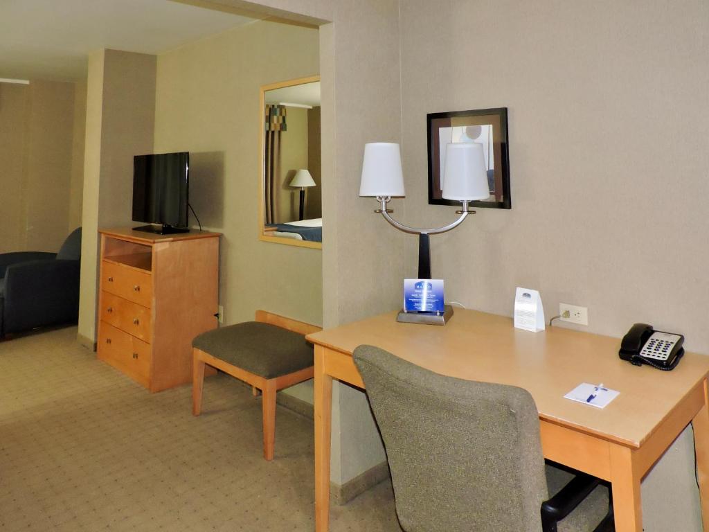 Marco LaGuardia Hotel & Suites - Image 8