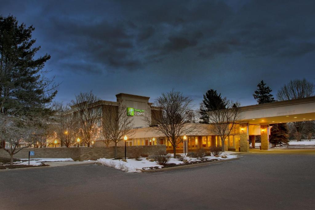 Holiday Inn Express Poughkeepsie by IHG - Image 6