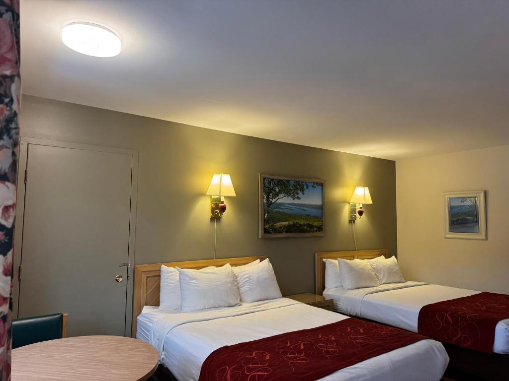 Mohican Resort Motel, Conveniently located to all Lake George attractions - Image 5