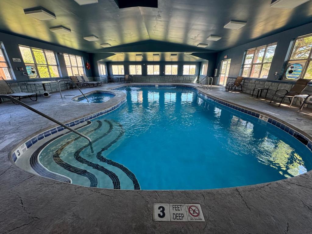 Hot Tub (Jacuzzi) - Photo 5