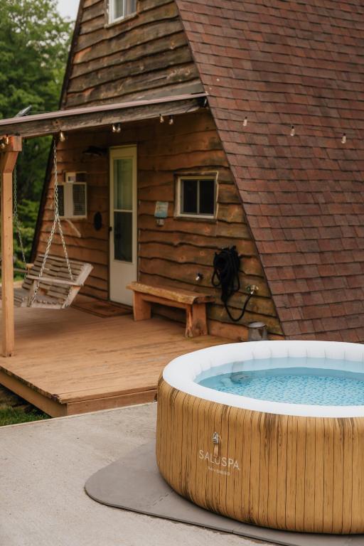 Hot Tub (Jacuzzi) - Photo 6