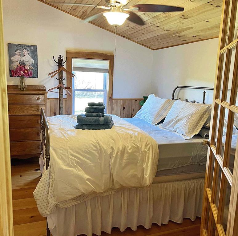 French Woods Farmhouse Bed & Breakfast - Image 7