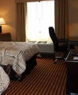 Quality Inn Dunkirk - Image 7