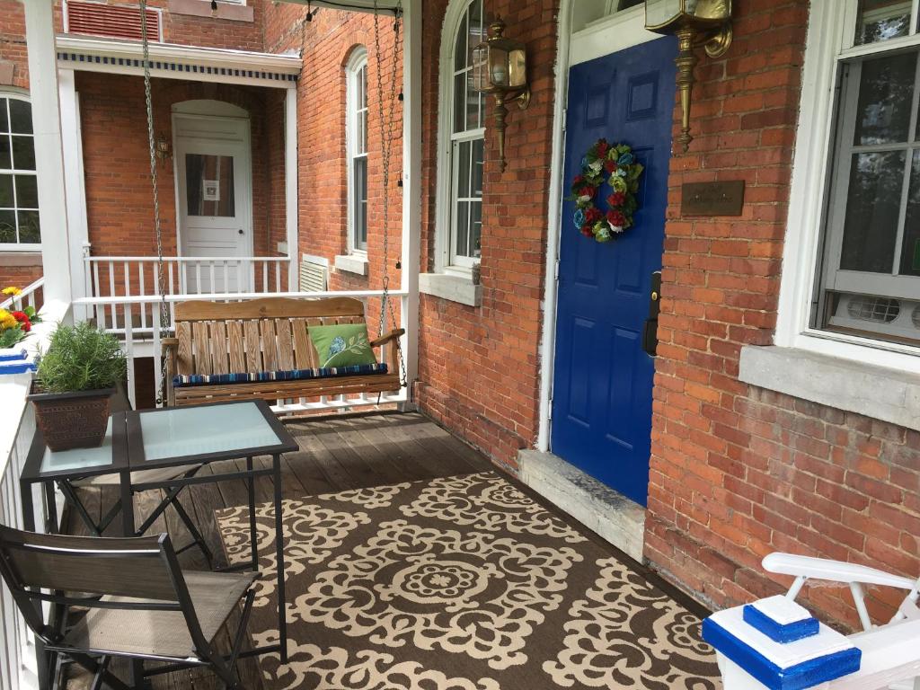 Oak Valley Inn and Suites - Image 7