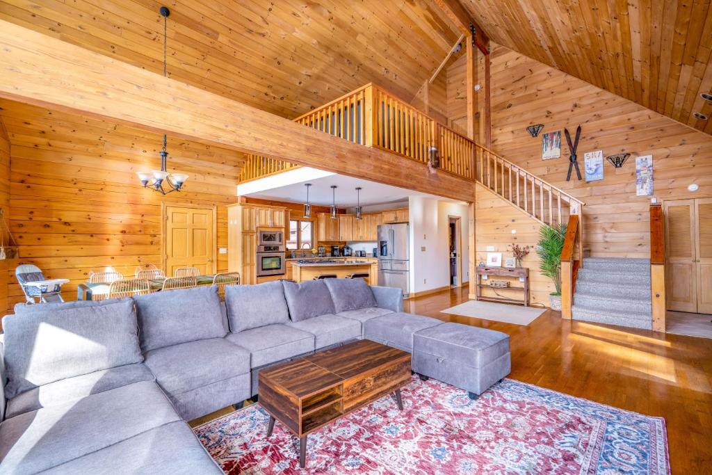 Beautiful Chalet, mins to Hunter/Windham slopes - Image 4