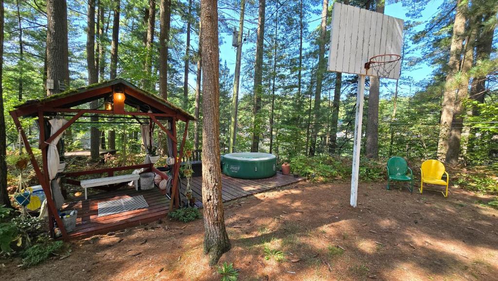 Hot Tub (Jacuzzi) - Photo 2