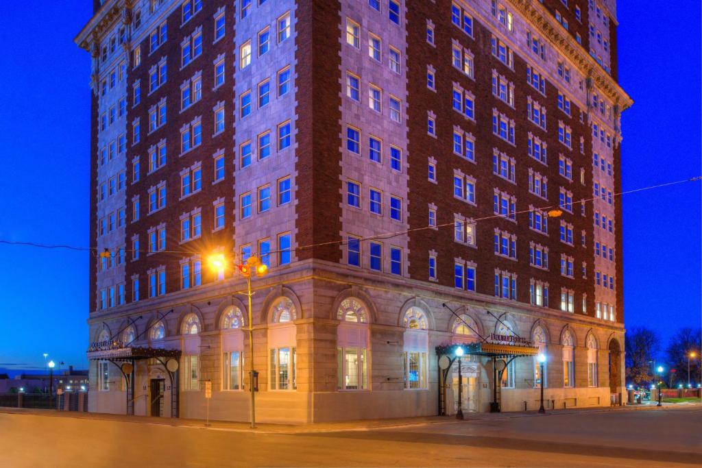 DoubleTree by Hilton Utica - Image 7