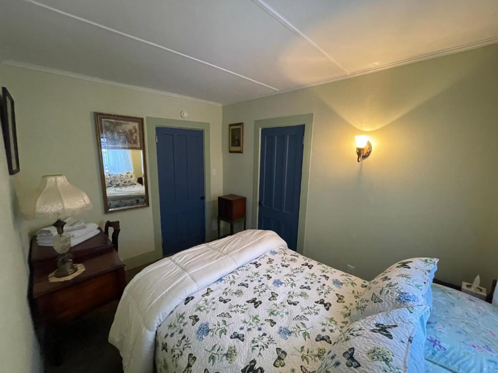 Gould Swaby Mansion - Image 4