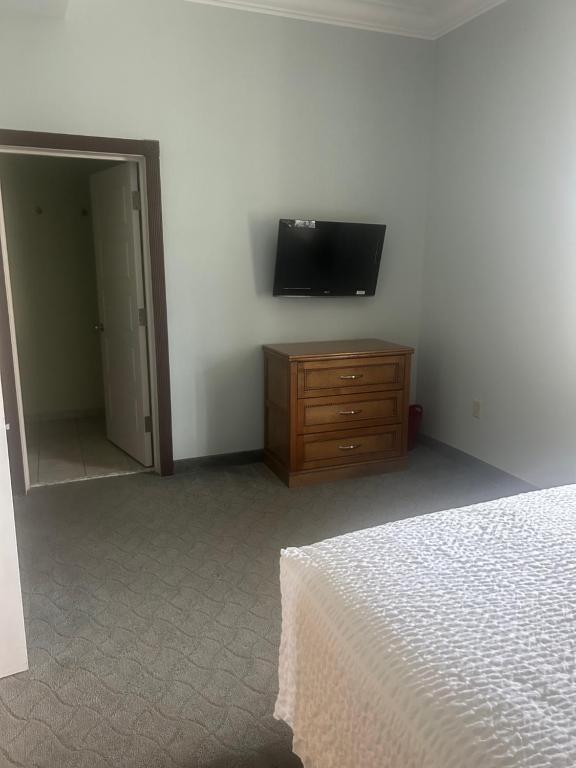 Harbor House Inn - Image 5