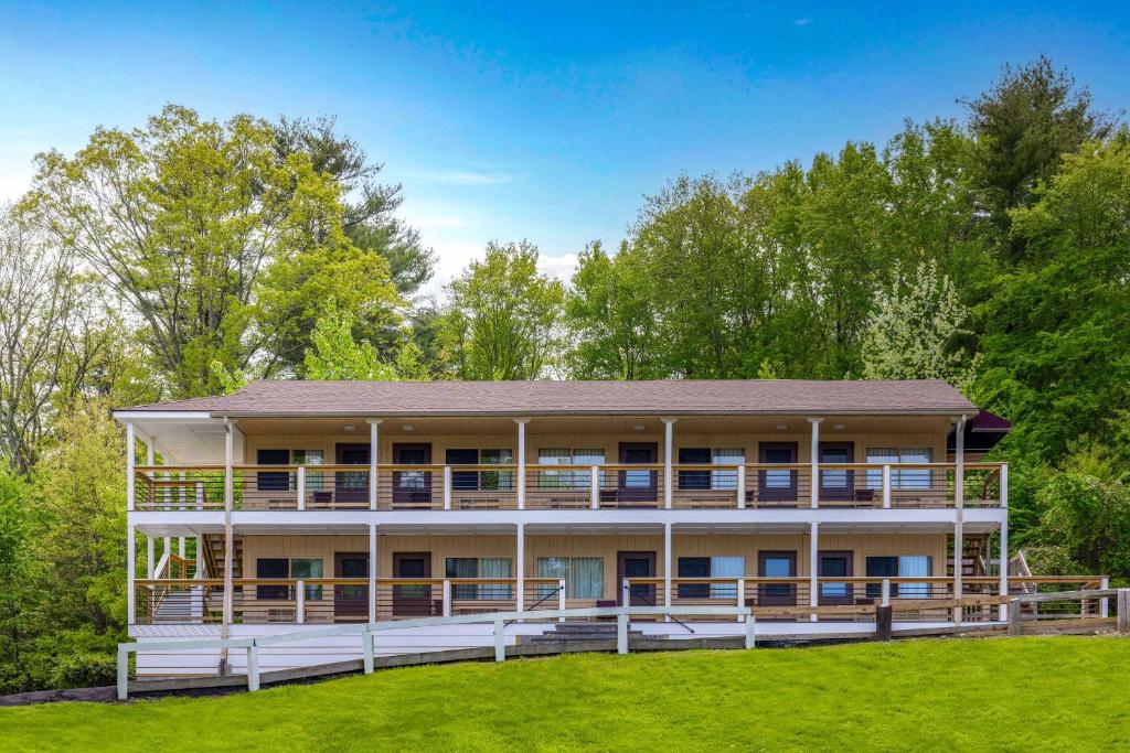 Days Inn by Wyndham Wurtsboro - Image 7