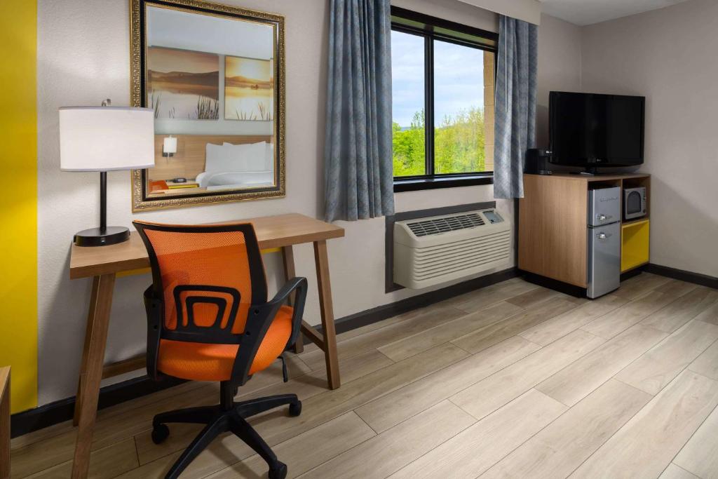 Days Inn by Wyndham Wurtsboro - Image 5