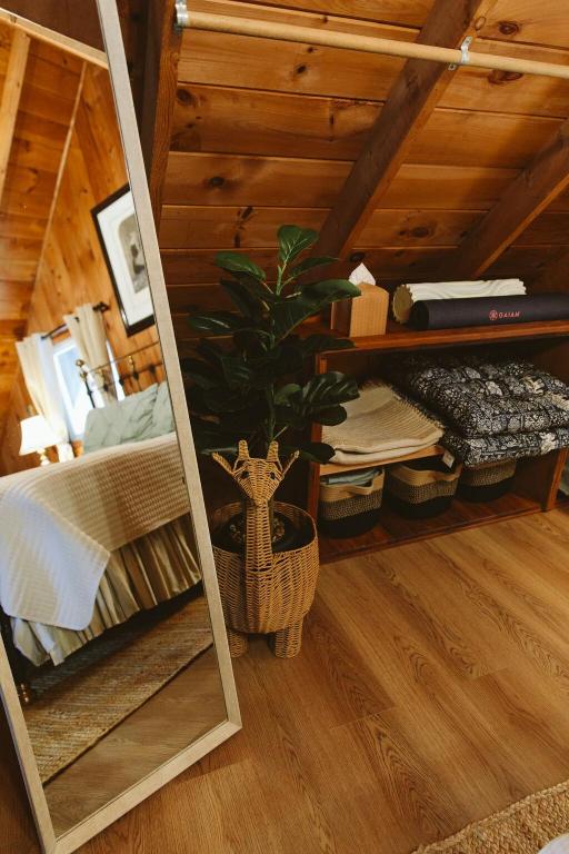 Cozy Cabin near Lake Placid, Whiteface-King, Ice Barrel, Hot Tub - Image 5