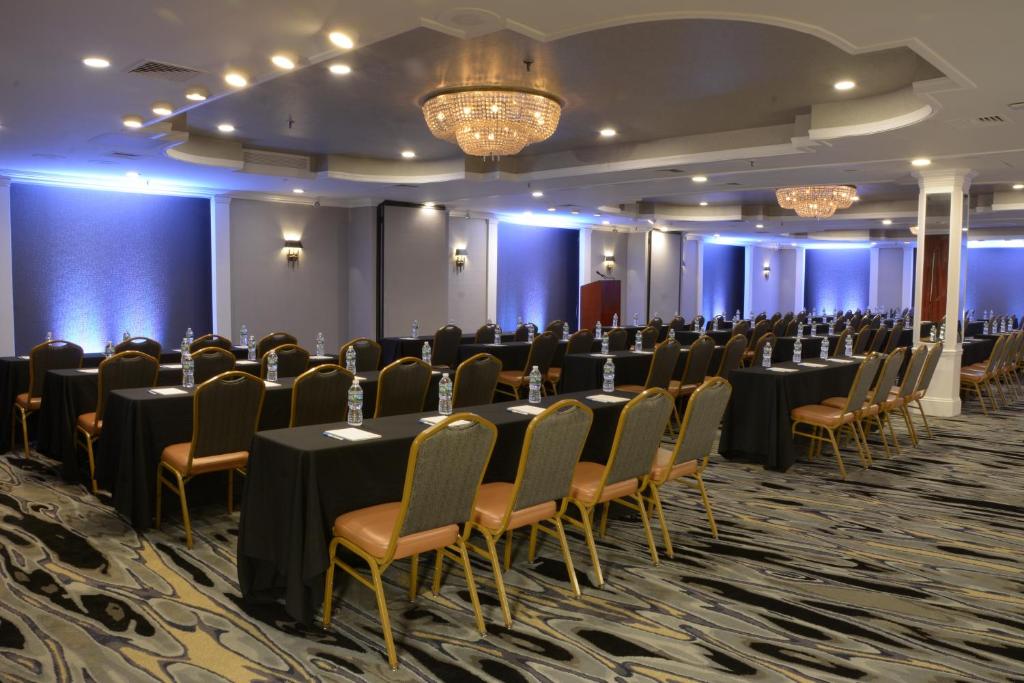 Adria Hotel and Conference Center - Image 6