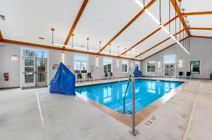 APPresSki - 5 bed Ski in Ski out - 50 Steps to Ski Sugar Mountain Slopes - Image 4