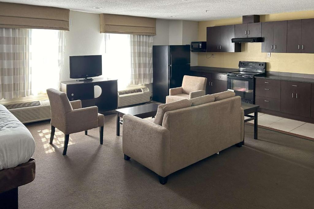 Sleep Inn Wilson near I-95 - Image 5