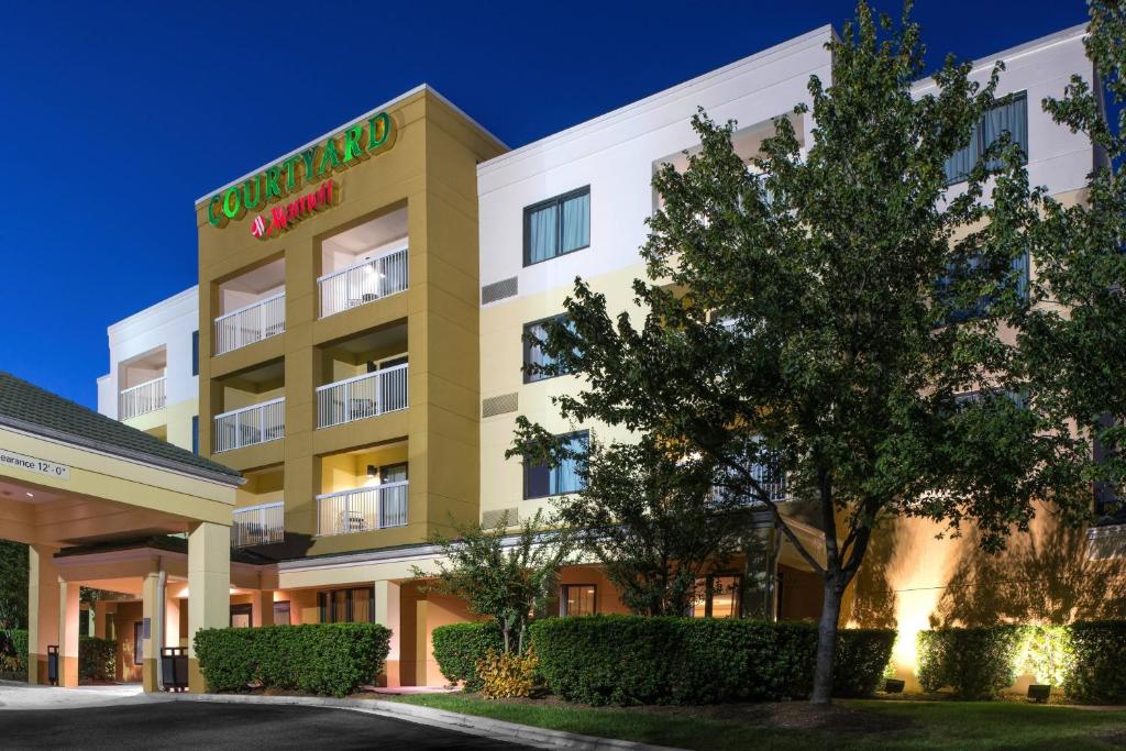 Courtyard by Marriott Charlotte Gastonia - Image 6
