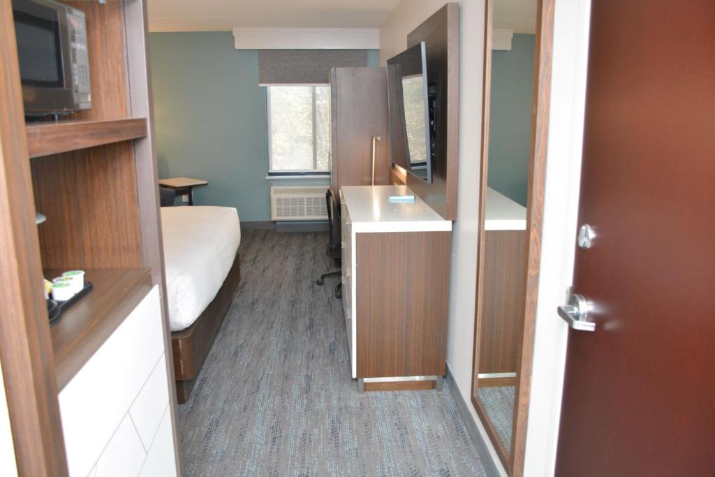 Four Points by Sheraton Fayetteville Fort Bragg - Image 6