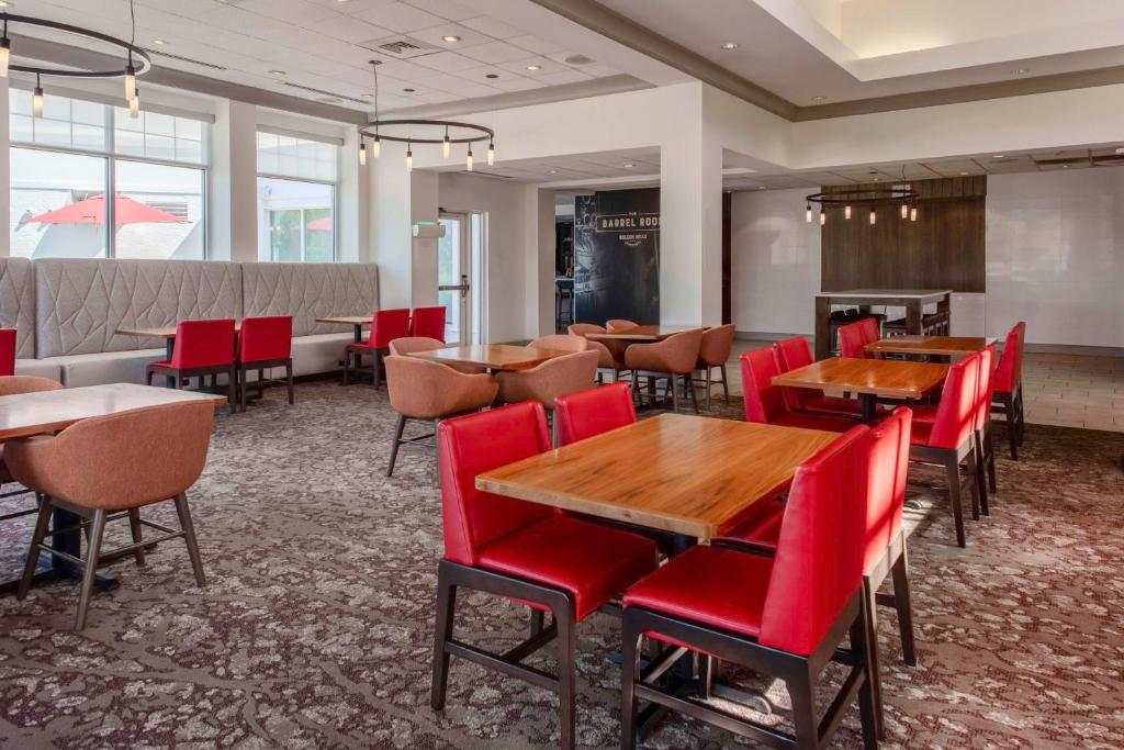 Hilton Garden Inn Roanoke Rapids - Image 5