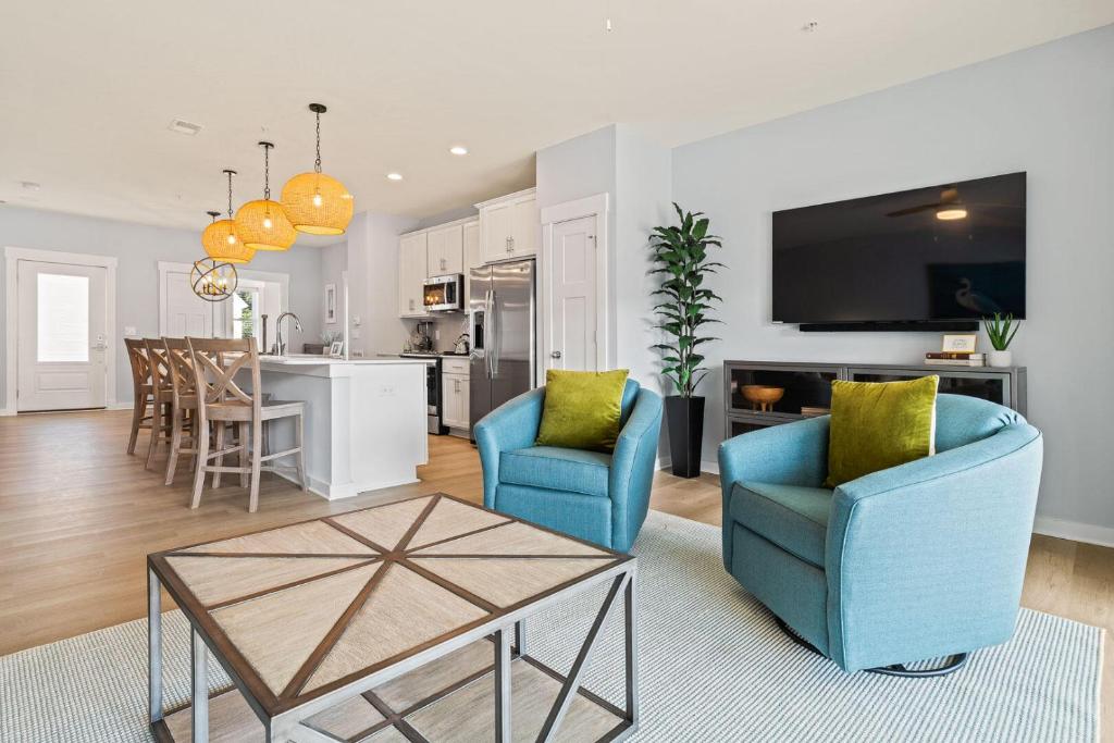 Cambridge Reserve at Bermuda Bay by KEES Vacations