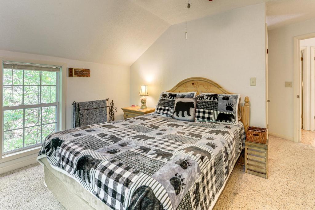 Bryson City Cottage with Hot Tub and Waterfall Views! - Image 7