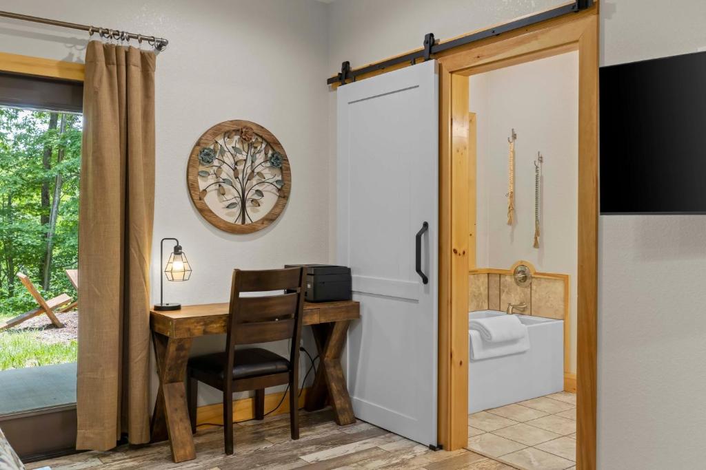 Hot Tub (Jacuzzi) - Photo 5