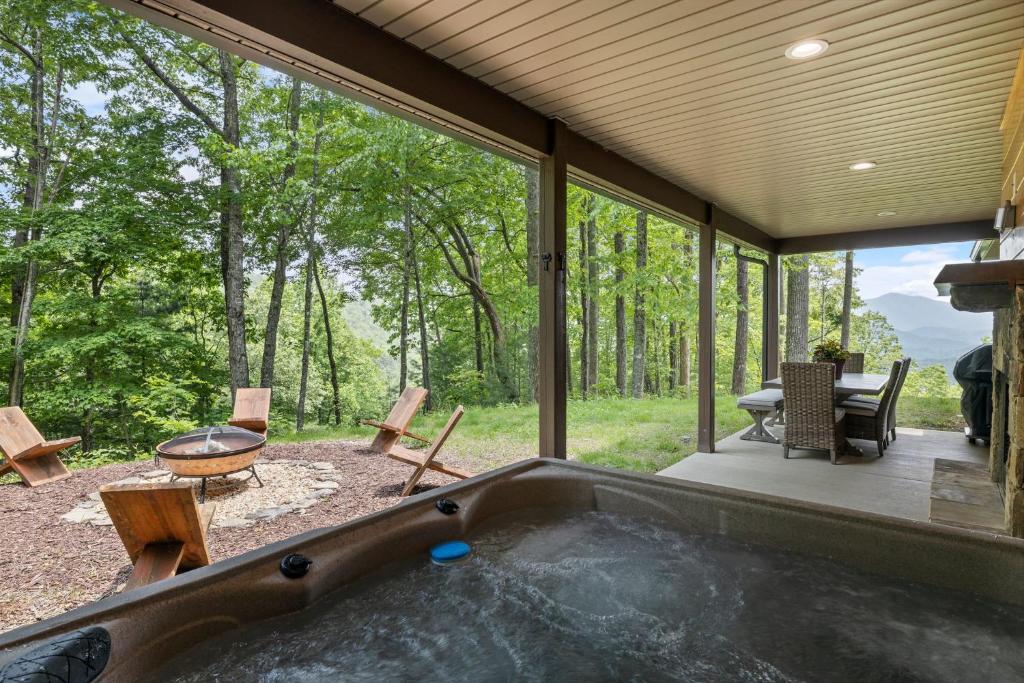 Stunning Views, Superb Atmosphere, Modern Amenities, In the Middle of Nature