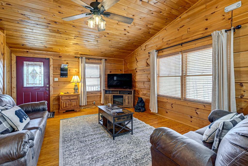 Bryson City Cabin with Hot Tub, Views and Pool Table! - Image 5