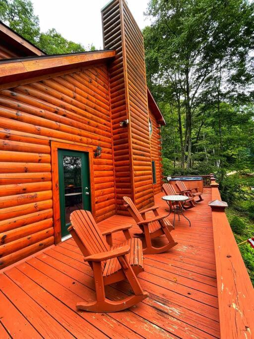 Hot Tub (Jacuzzi) - Photo 4