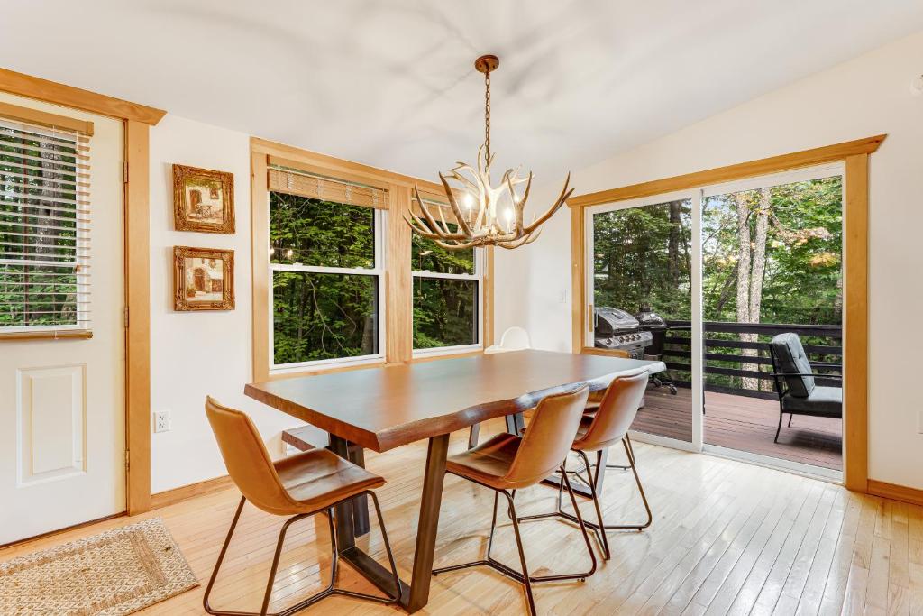 Bee & Bae Hideaway - Image 7