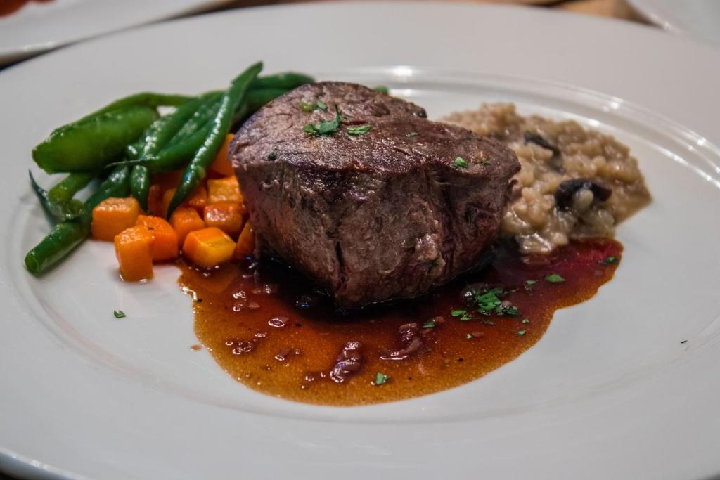 River House Inn - Image 4