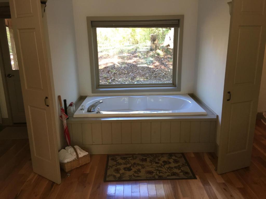 River House Inn - Image 7