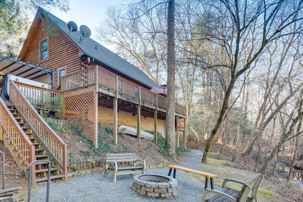 Pet-Friendly Cabin with Loft 5 Mi to Lake Lure! - Image 6