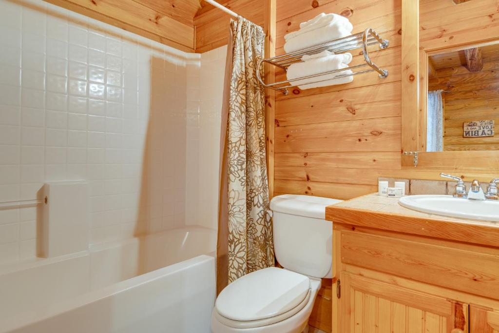 Hot Tub (Jacuzzi) - Photo 2