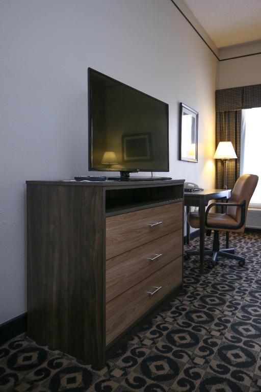 Quality Inn & Suites Boone - University Area - Image 6