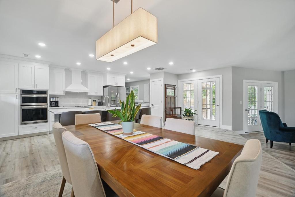 The Clubhouse - Image 4