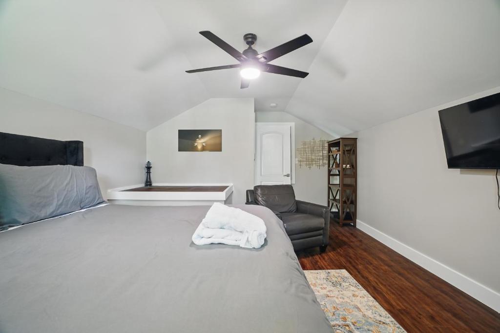 Hot Tub (Jacuzzi) - Photo 3