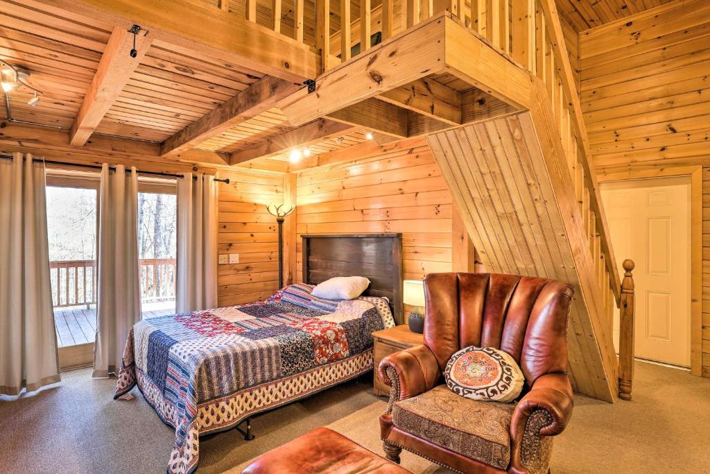 Bryson City Cabin with Private Hot Tub and Game Room - Image 7