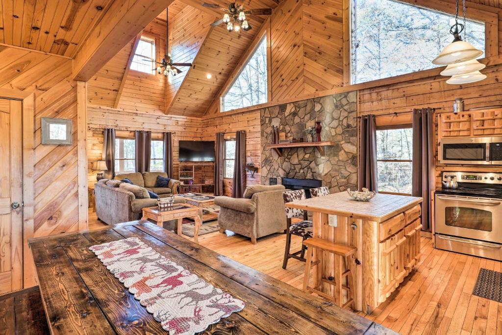 Bryson City Cabin with Private Hot Tub and Game Room - Image 4