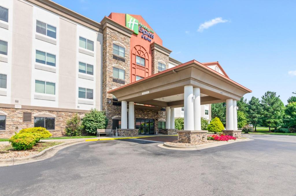 Holiday Inn Express Hotel & Suites Mount Airy by IHG