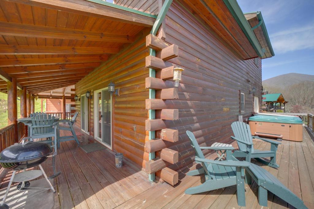 Hot Tub (Jacuzzi) - Photo 2