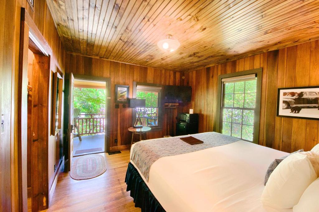 Historic Tapoco Lodge Resort - Image 4