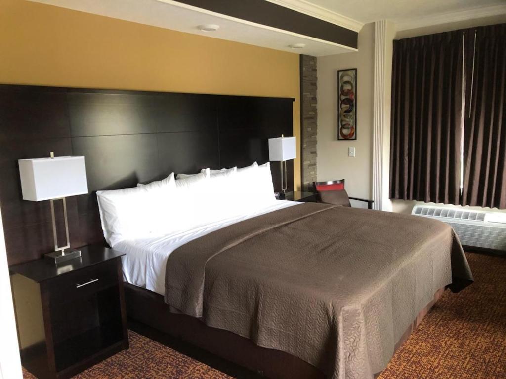 Stonebrook Lodge Murphy - Image 8