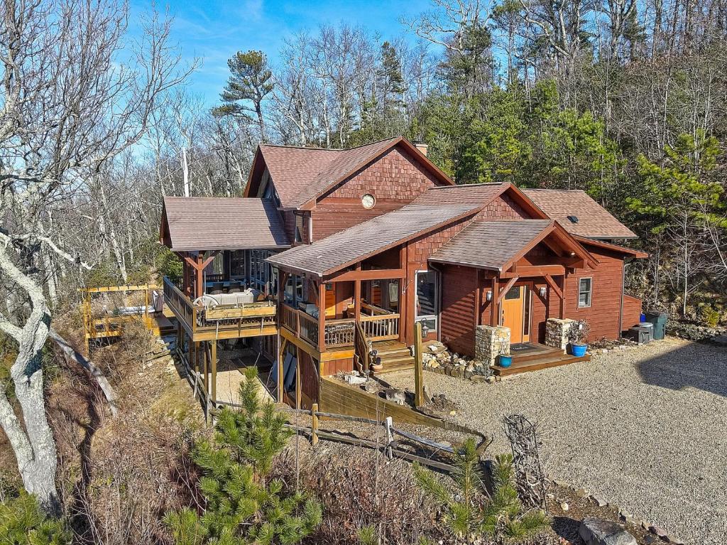 Hot Tub (Jacuzzi) - Photo 2