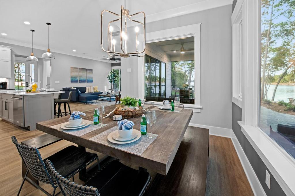 Hanesbee Escape - Image 4