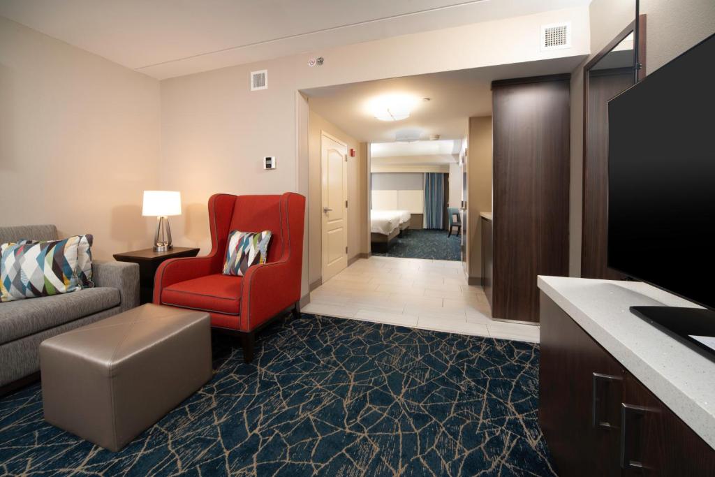 Hilton Garden Inn Fayetteville/Fort Bragg - Image 7