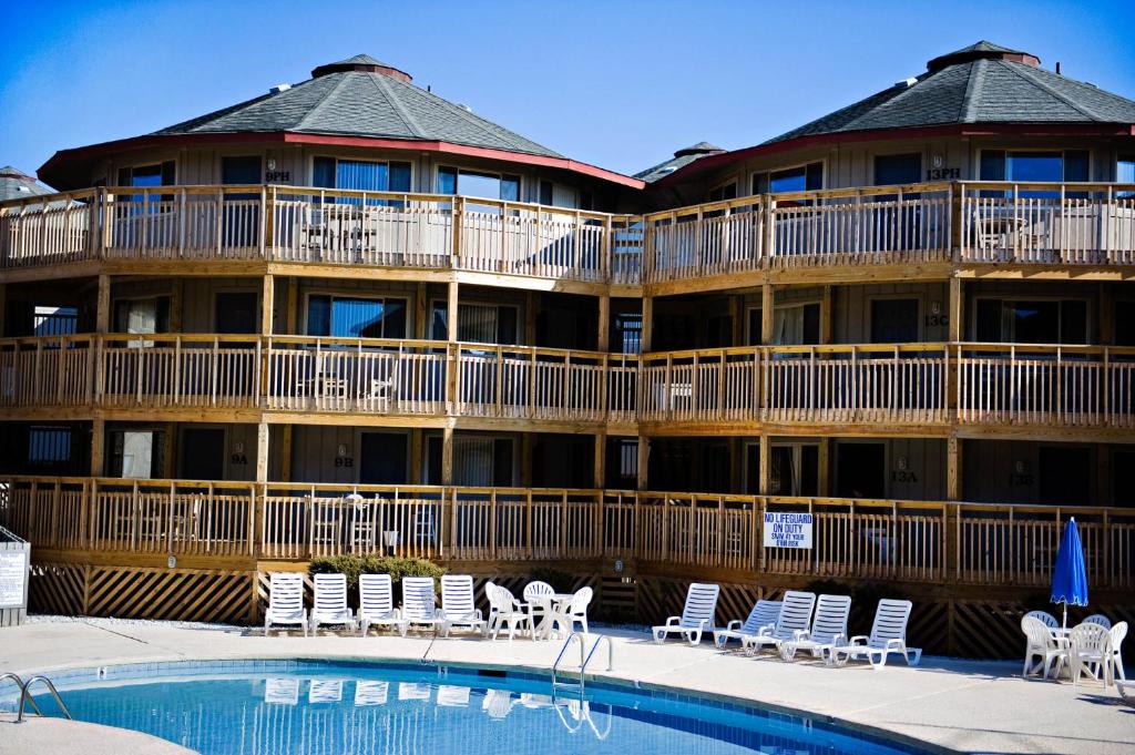 Outer Banks Beach Club - Image 7